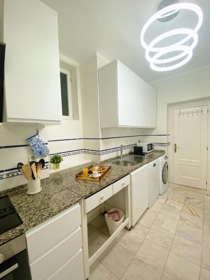 Apartment In The Best Location In Lisbona Esterno foto